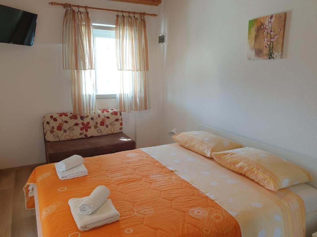 Apartments Hodanic Krk Town Exterior foto